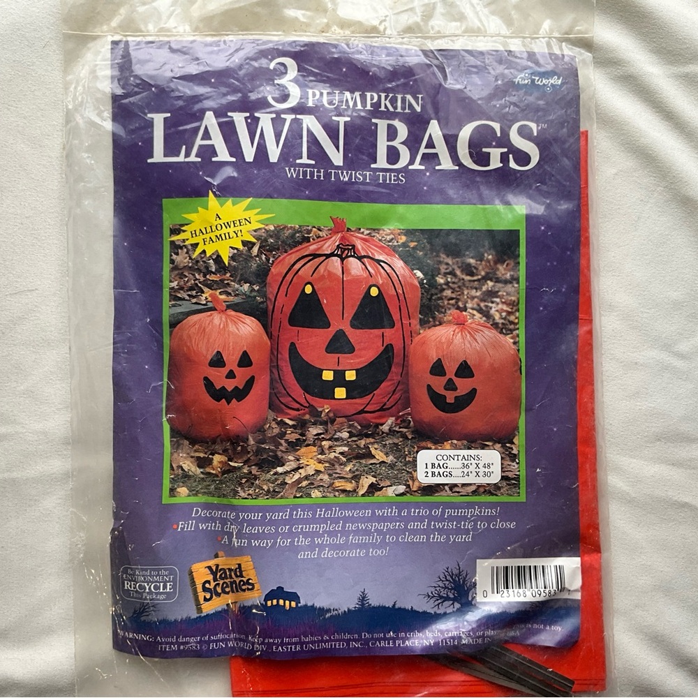 Vintage NIP Fun World Halloween Pumpkin Leaf Bags Yard Decor Two Sizes
